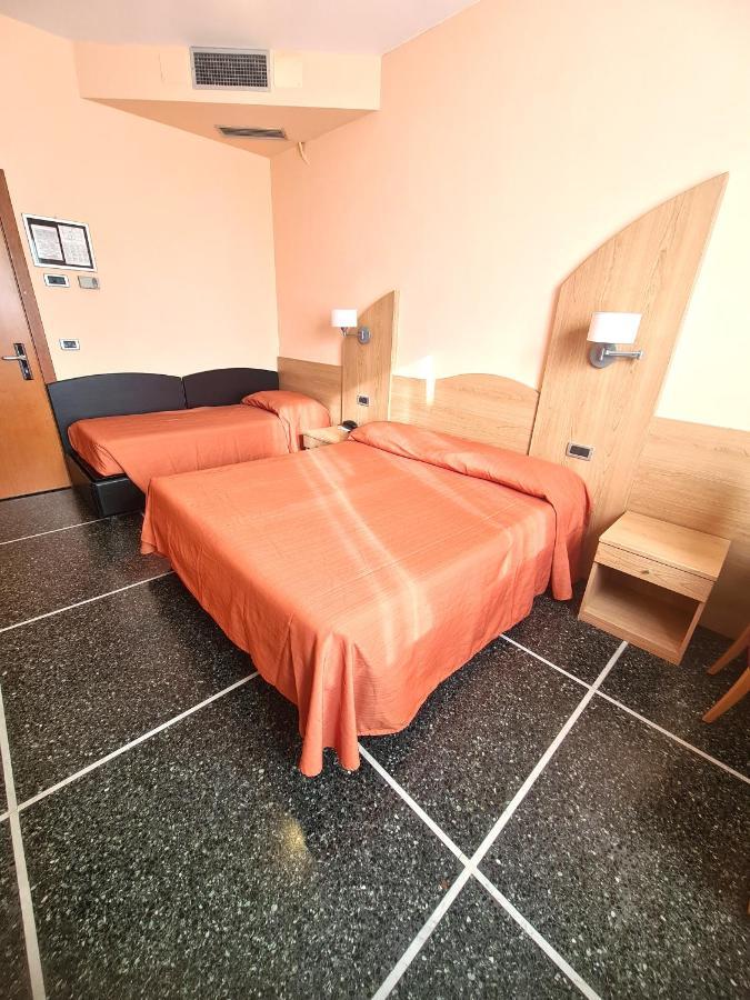 Hotel Zurigo Varazze Eksteriør billede